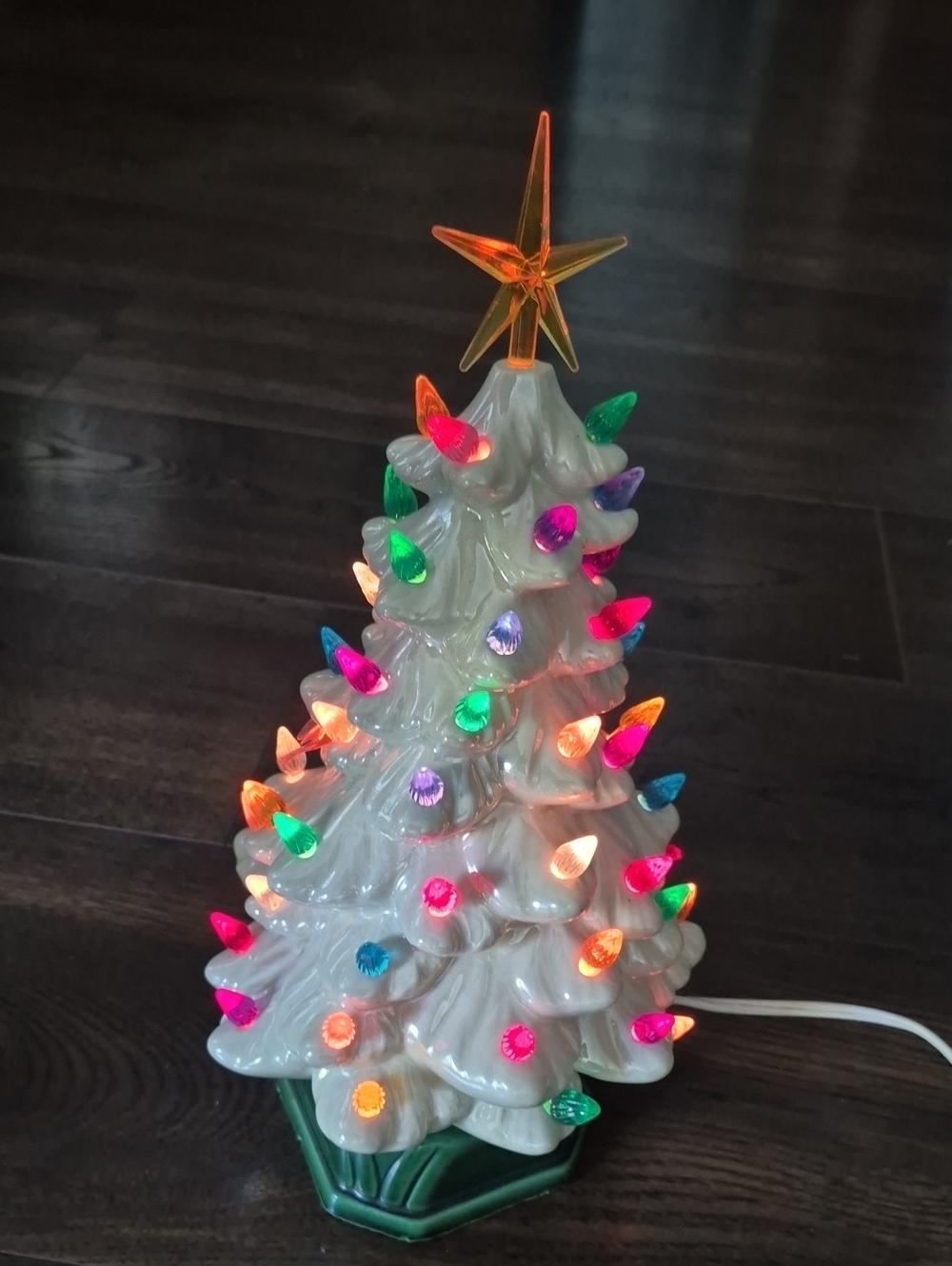 Holland Mold White Christmas Tree With Green Base, 12 Inches Tall, 1978